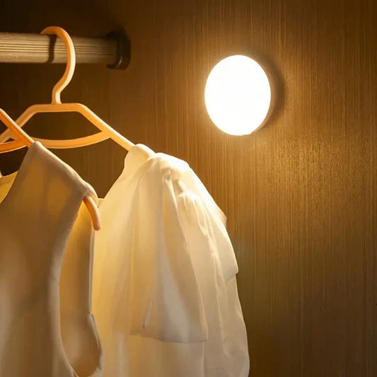 MINI LED LAMPA SA POKRETNIM SENZOROM! 🛋️💡